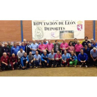 Foto de familia de los equipos participantes en la Liga Diputación. P.C.