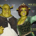 La modelo y presentadora Heidi Klu, y su novio Tom Kaulitz, disfrazados de Shrek y Fiona.