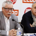 Ignacio Fernández Toxo (izquierda) y Pepe Álvarez, ayer, en Madrid.