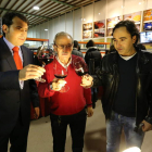 Ossorio, José Luis Prada y el enólogo José Manuel Ferreira, brindando el maceración.