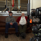 ‘Benito’ y ‘El Posturas’, durante la grabación del cortometraje ‘Holy Smoke’ en el bar que regenta el primero de ellos