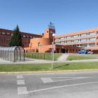 El exterior del Hospital del Bierzo, en una imagen de archivo.