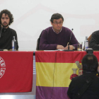 José Luis Centella, en el centro, en el acto de ayer.