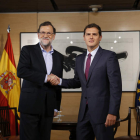 El presidente del Gobierno en funciones, Mariano Rajoy, y el líder de Ciudadanos, Albert Rivera. C.M.
