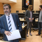 Manuel Mitadiel, en primer término