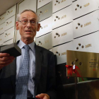 El historiador, poco antes de legar su reloj suizo. JAVIER LIZÓN