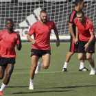 Vinicius, Benzema y Gareth Bale, durante un entrenamiento del Real Madrid. BALLESTEROS
