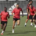 Benzema, Vinícius y Bale durante un entrenamiento. BALLESTEROS