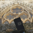 Detalle de una de las camaras que actualmente vigilan la Catedral, a la  que se sumarán decenas en todo el templo.