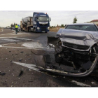 Pese al estado de los coches, los ocupantes solo sufrieron heridas leves.