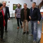 Palacio y Balado, con los participantes en la mesa redonda. AFB