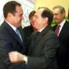 Pablo Trillo-Figueroa abraza a Tomás Villanueva el día que tomó posesión en Valladolid