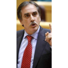 Valeriano Gómez durante su intervención de ayer.