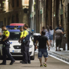 Guardia Urbana en el Raval.