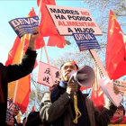 Miembros de la comunidad china se manifiestana en Madrid.