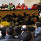 Un grupo de trabajadores abandonó la asamblea tras las críticas a Néstor Santos.