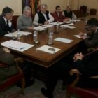 La reunión entre el Ayuntamiento y los representantes del Gobierno sólo duró una hora