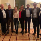 María Díez Revilla, con su equipo anoche en la sede del Colegio de Economistas de León. DL