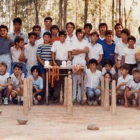 Antonio Lario junto a sus alumnos en el año 1985.