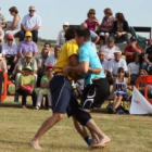 Quintana de Rueda reemprendió la liga en buena tarde con numerosos luchadores en la hierba.