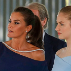 La reina Letizia y la princesa Leonor, ayer en los Premios Princesa de Girona. DL