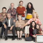 Imagen promocional de la serie de TVE-1 'Cuéntame cómo pasó', con el elenco protagonista.