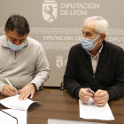 Firma del acuerdo de colaboración entre la IGP Alubia de La Bañeza y la Diputación de León. MARCIANO PÉREZ