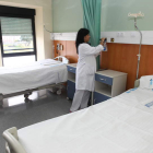 Uno de los problemas es, según los socialistas, el cierre de camas de hospitalización.