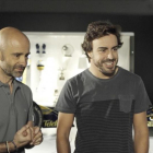 Fernando Alonso y Antonio Lobato, en el primer programa de 'Desafía tu mente' de TVE.