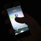 La multinacional Apple anunció el bloqueo de la aplicación Facebook Research.