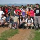 El grupo de alumnos y profesores posó a la entrada de El Ganso para una foto de familia