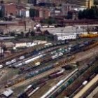 Vista aérea de una de las áreas de la ciudad atravesadas por las vías del ferrocarril