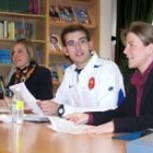 Pilar Gavari, Juan Gervas y Marta Álvarez de la Ballina, durante las conferencias