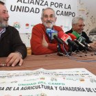 Llorente y González Casado (en el centro) presentan la Alianza por la Unidad del Campo.