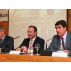 Javier Cepedano, presidente de la Fele; Pablo Junceda, director general de Banco Herrero y el direct