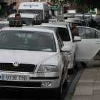 El tiempo de espera en las paradas de taxi León se ha multiplicado casi por tres a la espera de un servicio