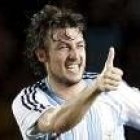 Heinze celebra un gol