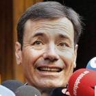 Tomás Gómez, secretario general del PSM, responde a las preguntas de los periodistas en la sede del PSOE, hoy.