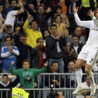 Cristiano Ronaldo celebra el gol marcado ante el Levante, el primero del partido disputado en el Bernabéu.