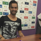 Nuno Silva con la camiseta de Franco en su presentación como nuevo jugador del Real Jáen.