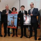 Los mayordomos de las cuatro cofradías, ayer con el alcalde y la edil de Turismo.