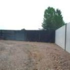 Una imagen de las vallas que delimitan el terreno comunal ocupado por un particular