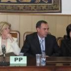 Los ediles del PP Marinunci Roy, Javier Panero y María Ángeles Cordero