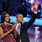 Obama, junto a su mujer, en la convención del partido demócrata celebrada en Charlotte.
