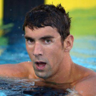 Michael Phelps, decepcionado tras finalizar séptimo en los 100 metros estilo libre de los Campeonatos de natación Estados Unidos.