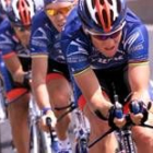 Armstrong lidera a su equipo en una de las sesiones de entrenamiento previas al Tour de Francia