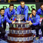 Argentina logró, al quinto intento, levantar el trofeo de campeón de la Copa Davis. ANTONIO BAT