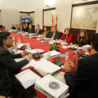 Reunión de la Comisión del Patronato del español presidida por Juan Vicente Herrera