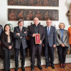 Caballeros y damas del Pendón, junto al obispo de León. DL