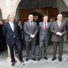 De Santiago-Juárez entre el subdelegado, el presidente de la Diputación, el alcalde y el delegado.
